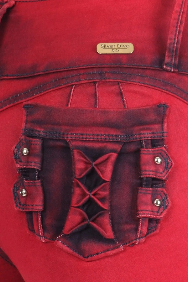 Close up of Smoked High Waist Jeans W. Studded Back Pockets in Red