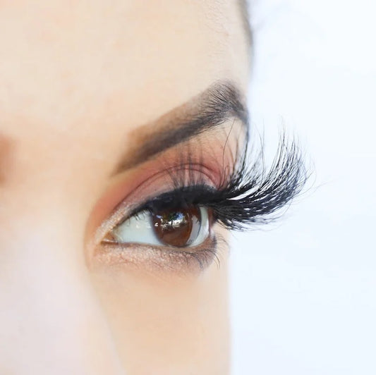 Anika 25mm Lashes on model