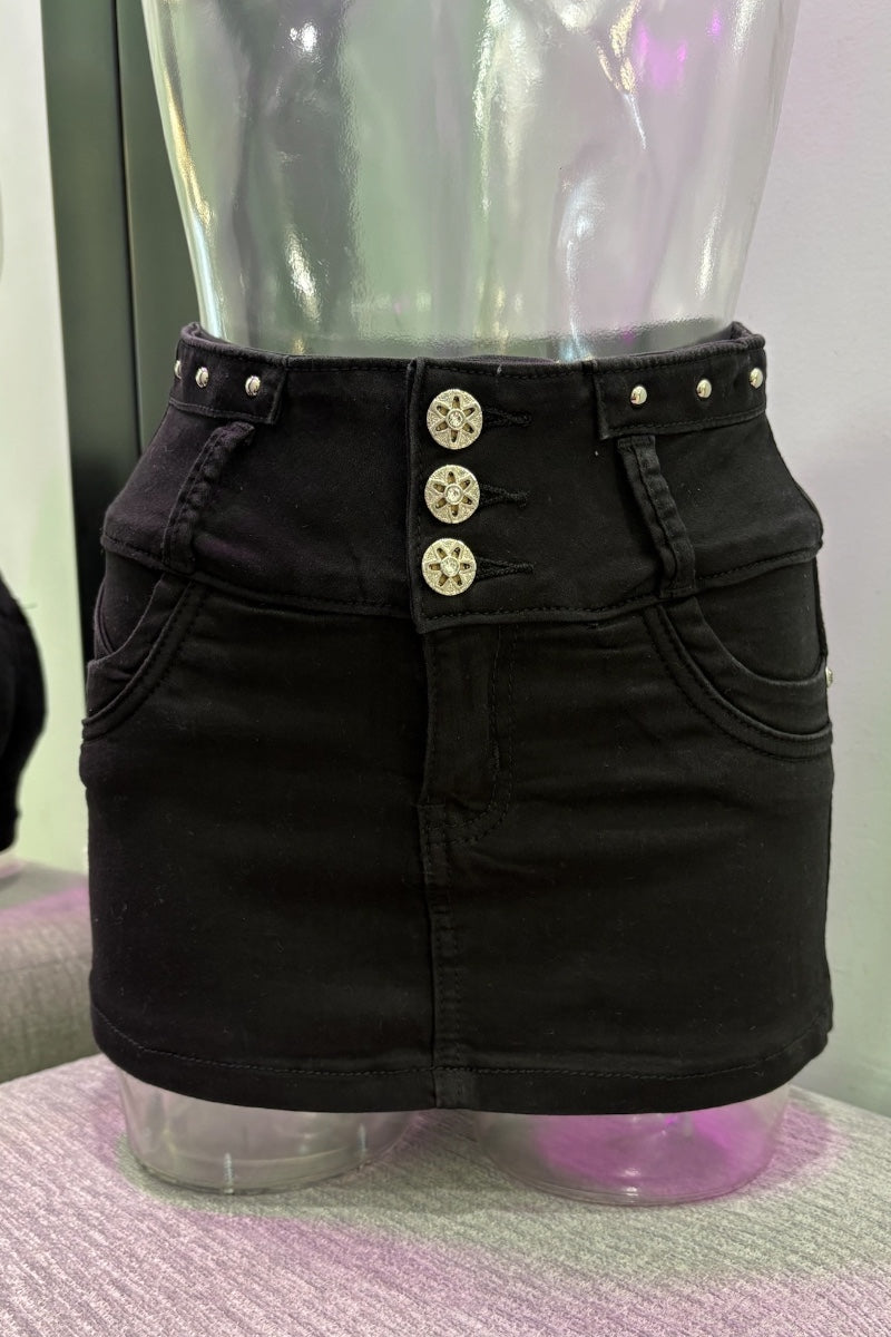 Black Mini skirt on a mannequin.