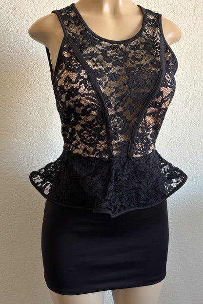 Laced Peplum Top Dress in black