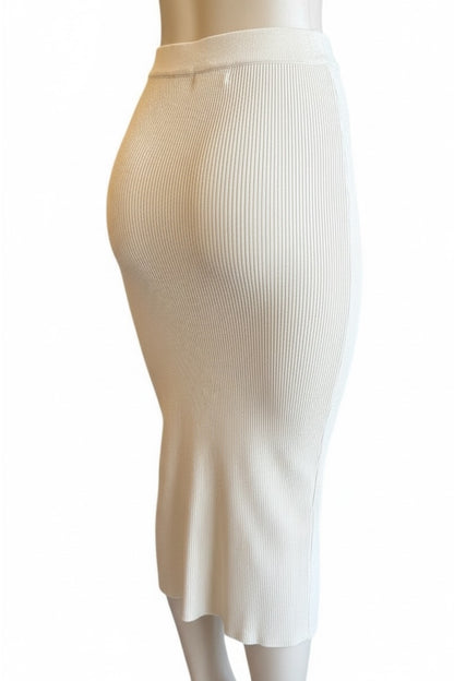 Beige ribbed skirt on a mannequin against a white background