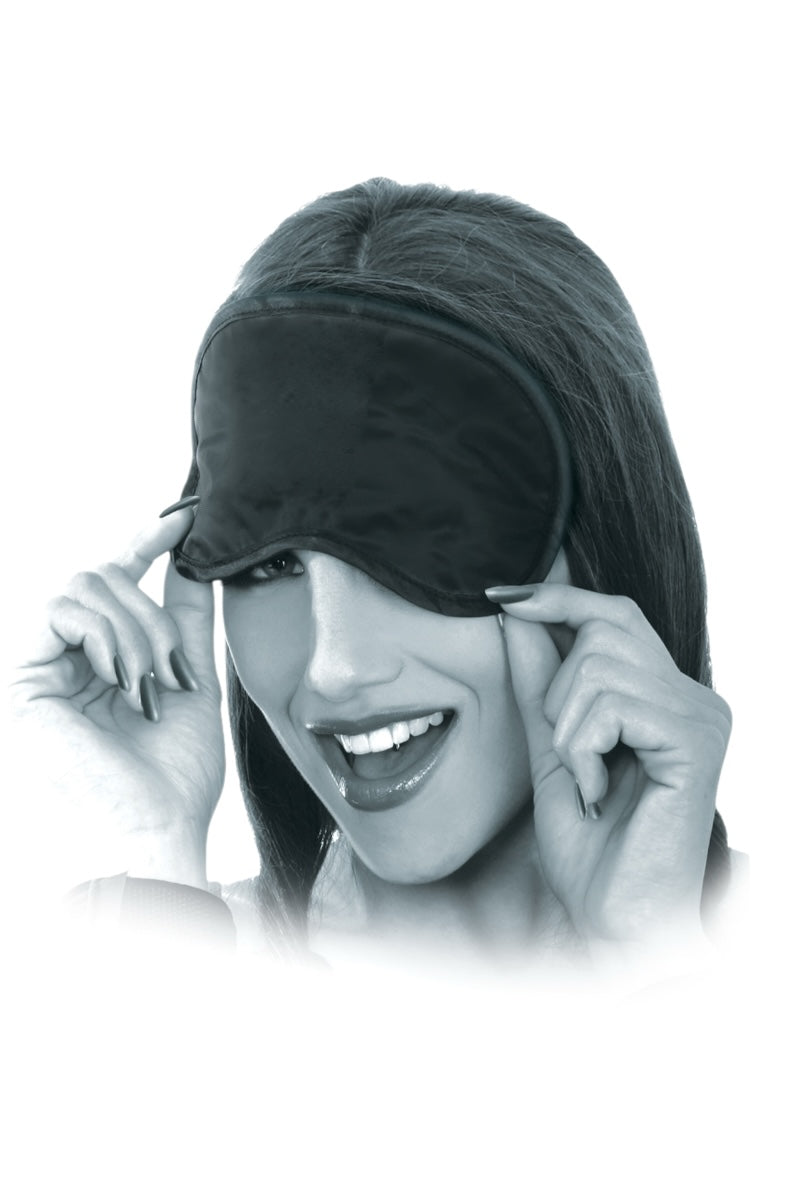 Woman wearing a black cap with a blurred background