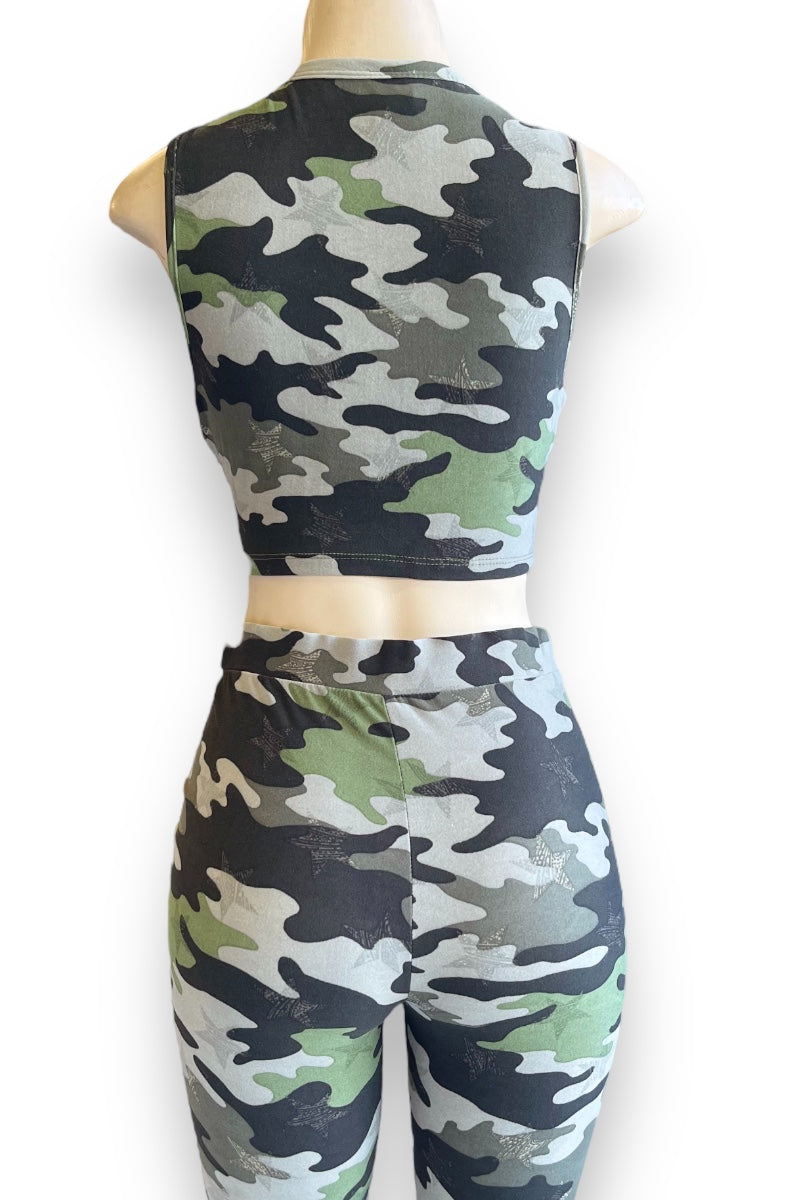 Front Keyhole Cropped Tank Top with Camo Pants Set