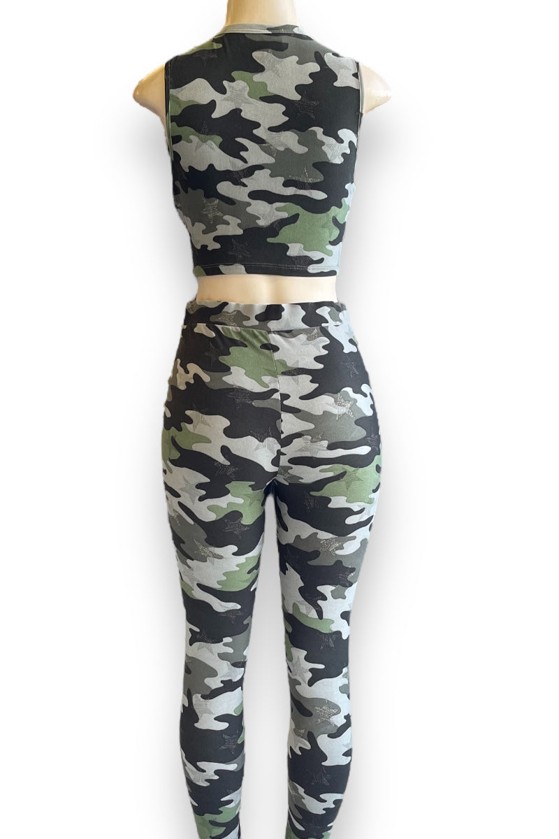 Front Keyhole Cropped Tank Top with Camo Pants Set