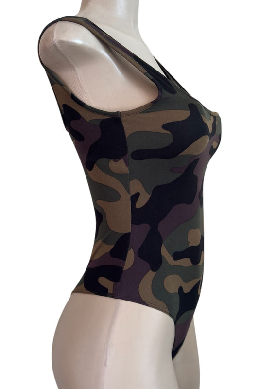Camouflage-patterned tank top on a mannequin against a white background