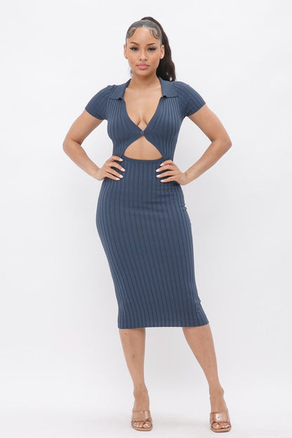 Midi Collar Dress With Button Closure - Blue