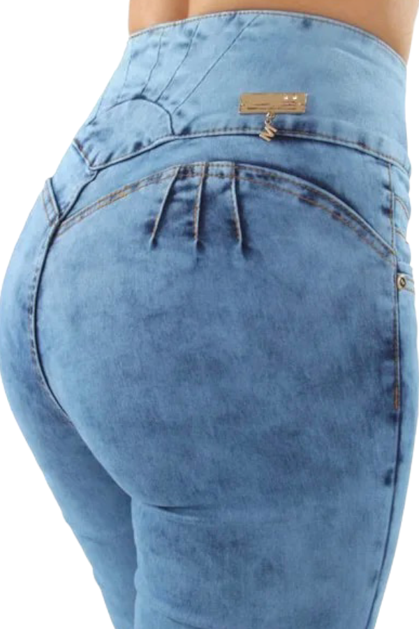 Back of No Back Pockets, High Waisted Jeans