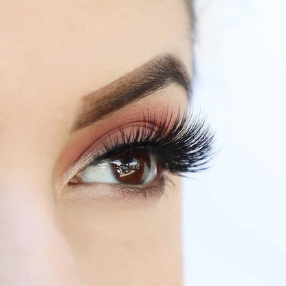 Boss Lady Lashes on model