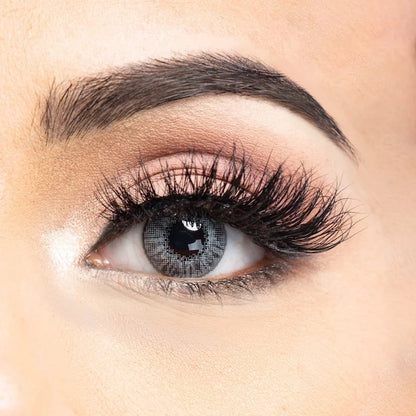 Alexa Lashes on model