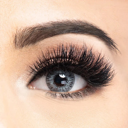 Coco Lashes on model