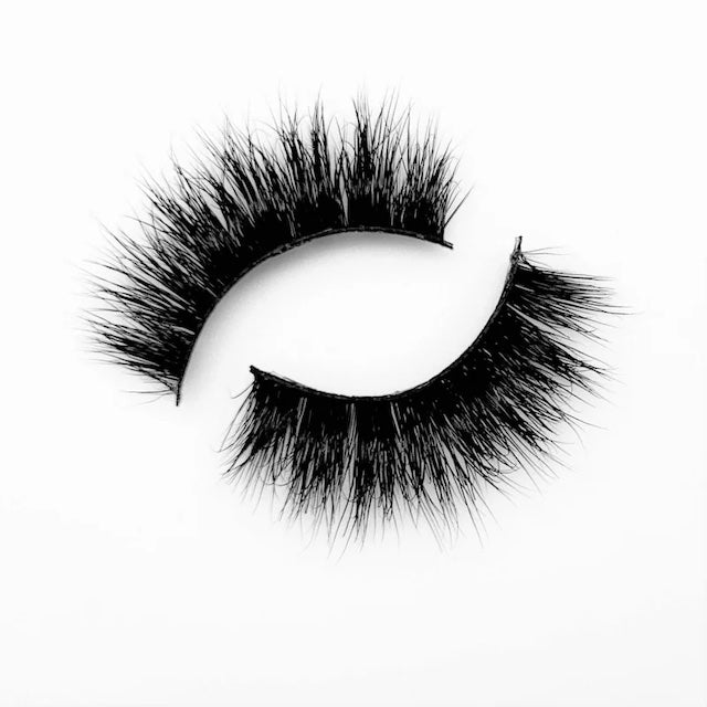Paulina Lashes