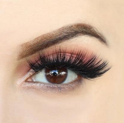 Ingrid Lashes on model