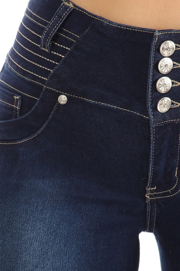 Close up of Alexa No Pocket Jeans in Blue Color