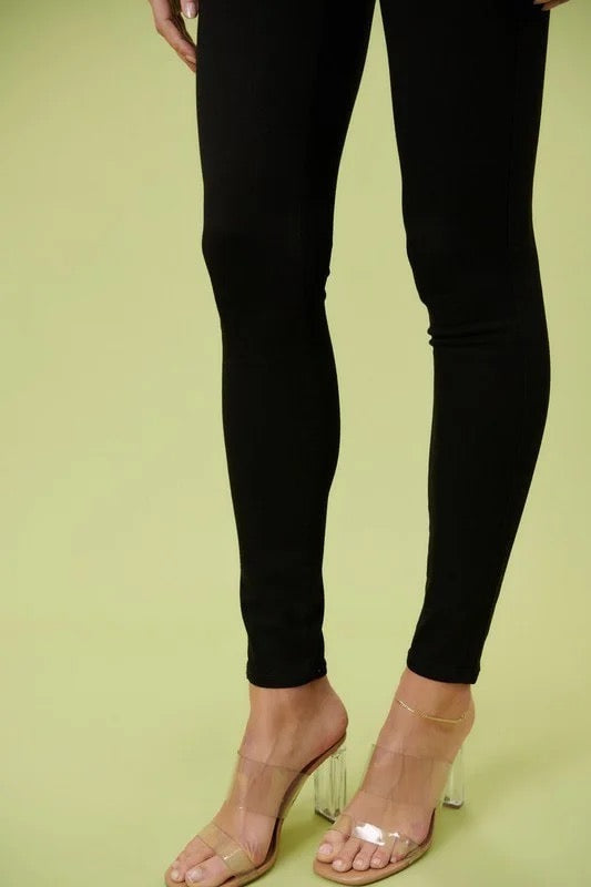Close up of Classic 5 Button Skinny Jeans in Black 